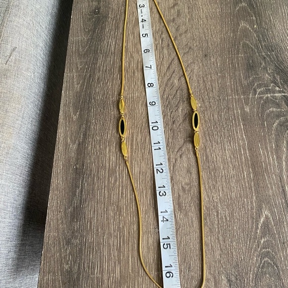 Vintage Monet Gold tone chain necklace - Picture 5 of 10